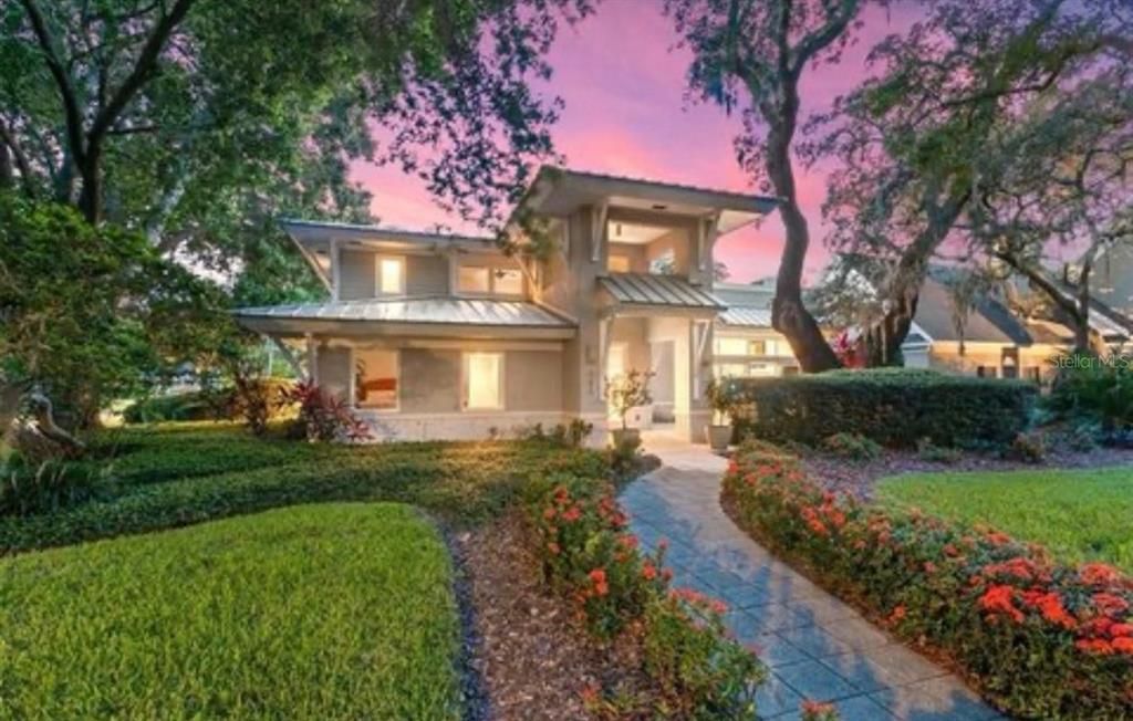 For Sale: $2,000,000 (4 beds, 4 baths, 3144 Square Feet)