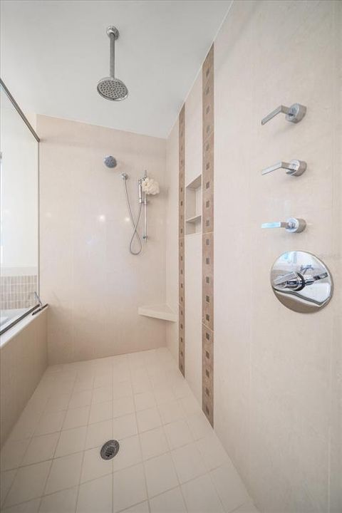 For Sale: $2,000,000 (4 beds, 4 baths, 3144 Square Feet)