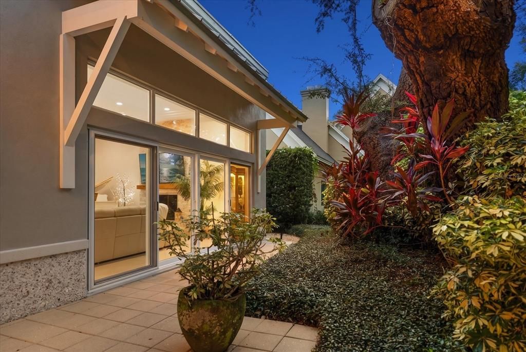 For Sale: $2,000,000 (4 beds, 4 baths, 3144 Square Feet)