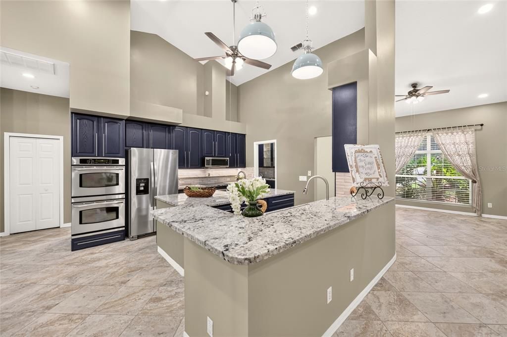 For Sale: $489,900 (3 beds, 2 baths, 2750 Square Feet)