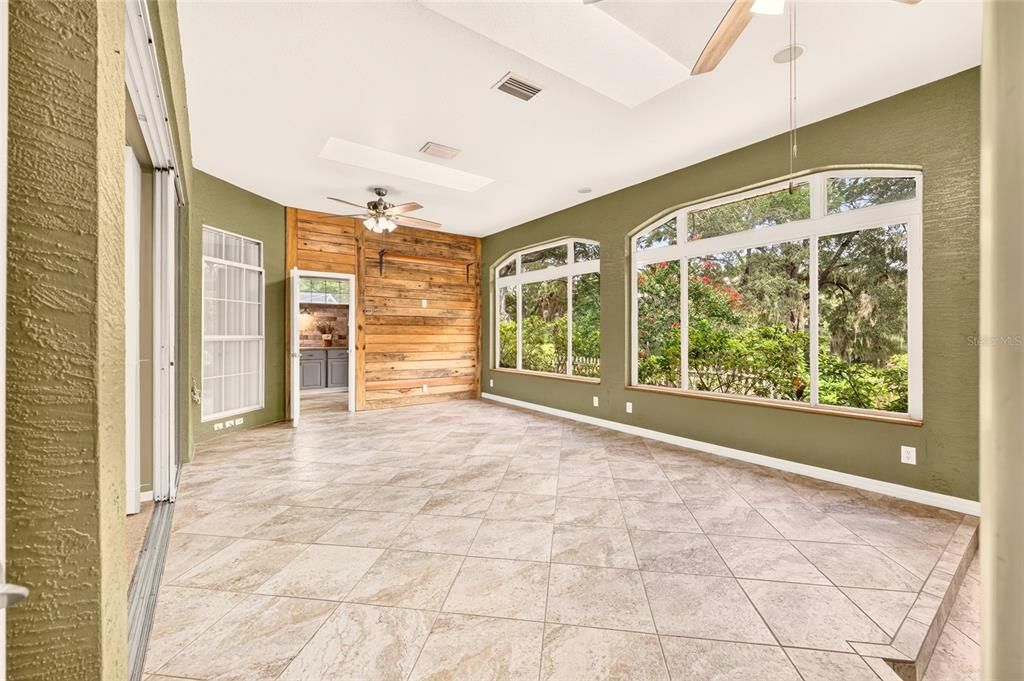 For Sale: $489,900 (3 beds, 2 baths, 2750 Square Feet)