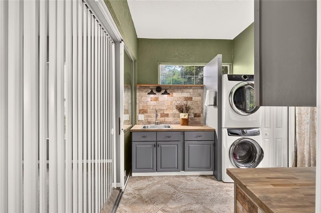 For Sale: $489,900 (3 beds, 2 baths, 2750 Square Feet)