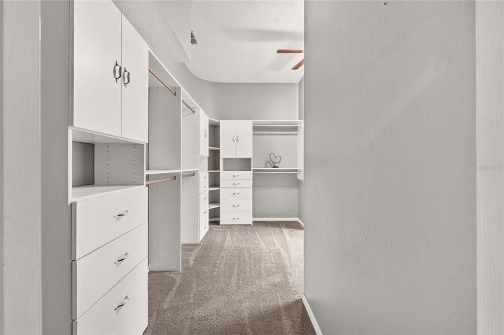 For Sale: $489,900 (3 beds, 2 baths, 2750 Square Feet)