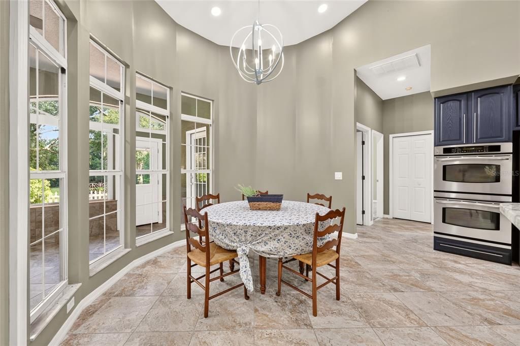 For Sale: $489,900 (3 beds, 2 baths, 2750 Square Feet)