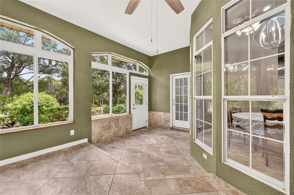 For Sale: $489,900 (3 beds, 2 baths, 2750 Square Feet)