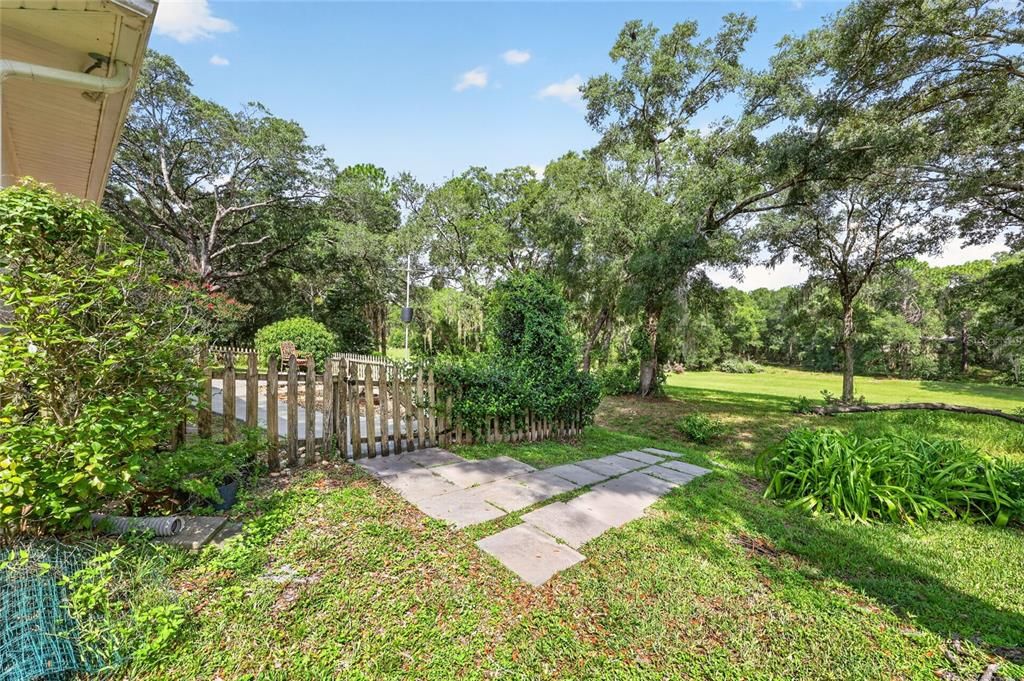 For Sale: $489,900 (3 beds, 2 baths, 2750 Square Feet)