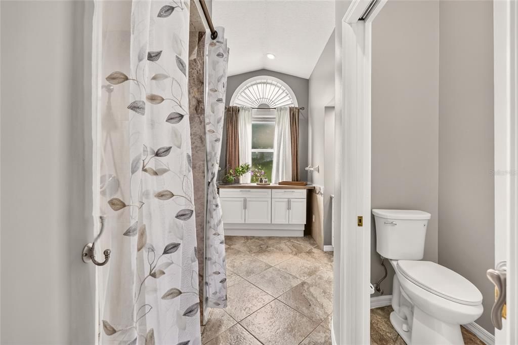 For Sale: $489,900 (3 beds, 2 baths, 2750 Square Feet)