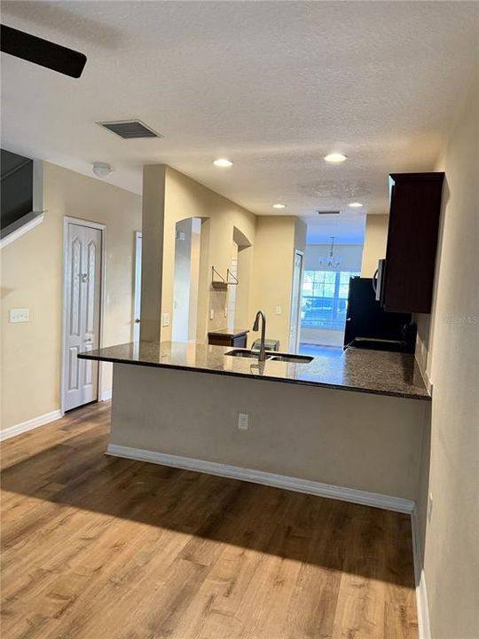 For Rent: $1,690 (2 beds, 2 baths, 1383 Square Feet)