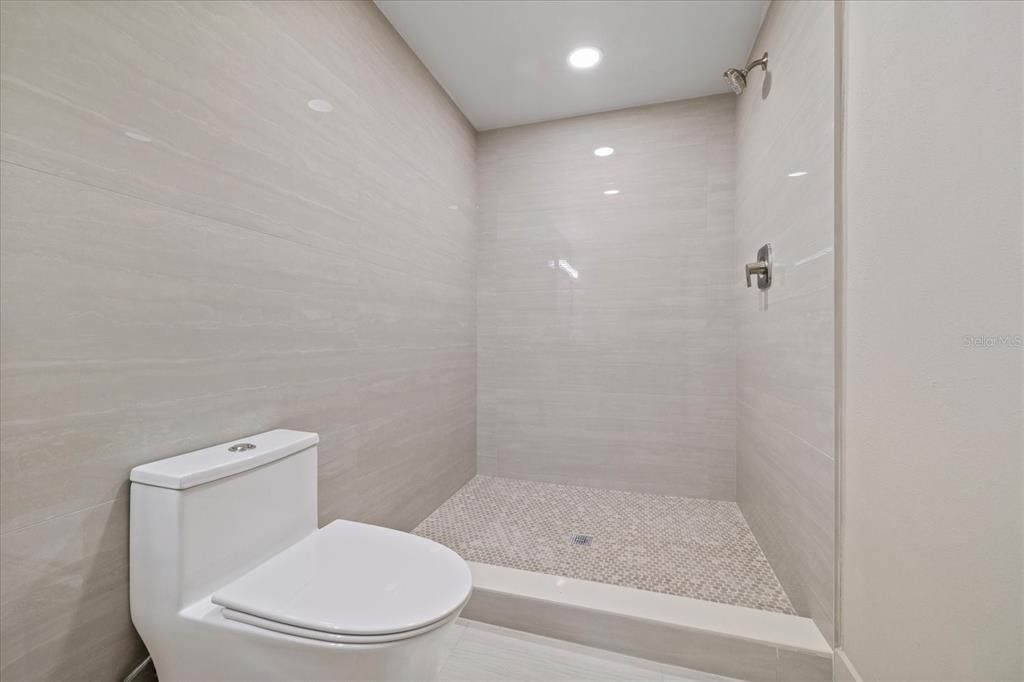 En Venta: $450,000 (3 camas, 2 baños, 1458 Pies cuadrados)