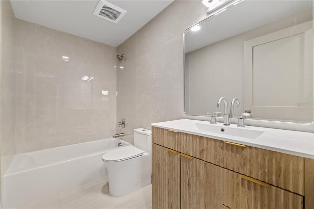 En Venta: $450,000 (3 camas, 2 baños, 1458 Pies cuadrados)