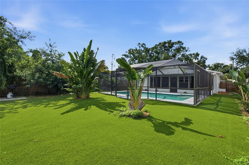 Active With Contract: $469,999 (3 beds, 2 baths, 1387 Square Feet)