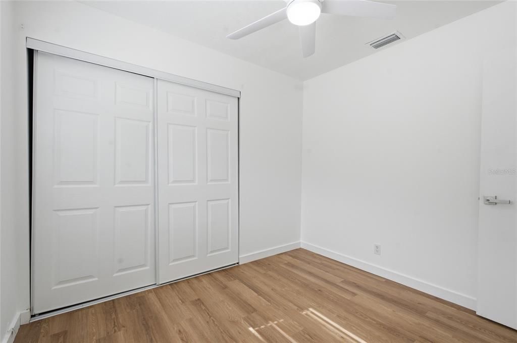 Active With Contract: $469,999 (3 beds, 2 baths, 1387 Square Feet)