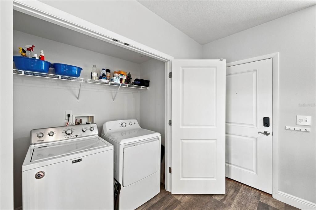 For Sale: $400,000 (2 beds, 2 baths, 1324 Square Feet)