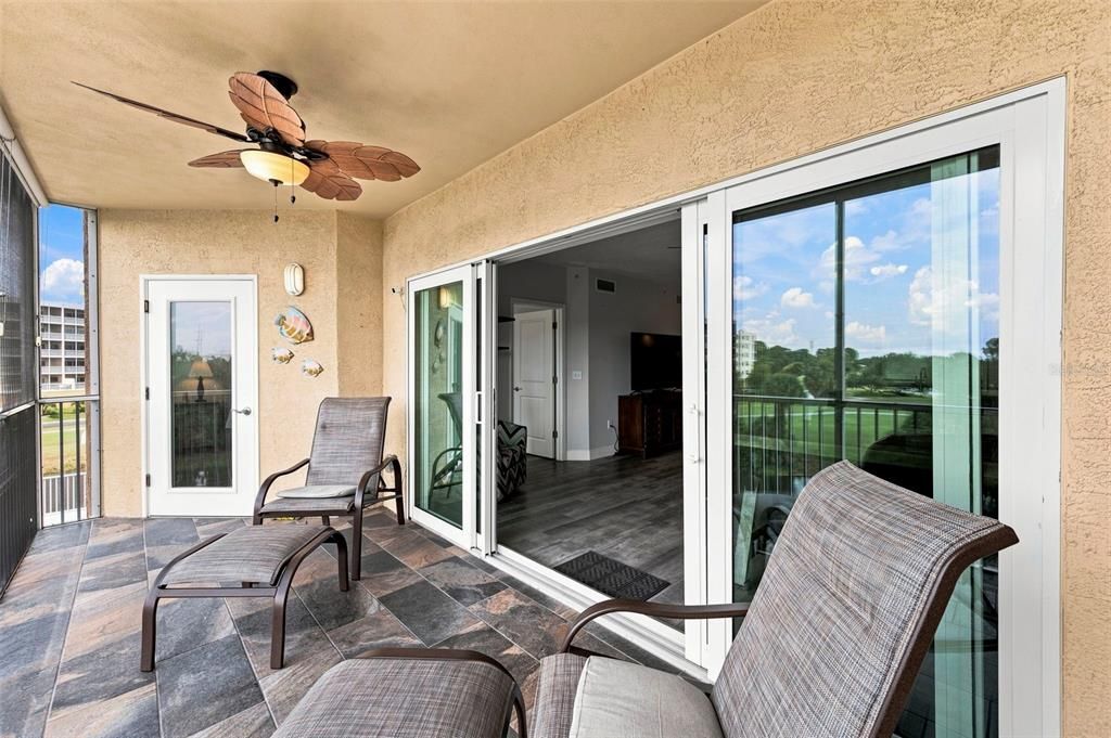 For Sale: $400,000 (2 beds, 2 baths, 1324 Square Feet)