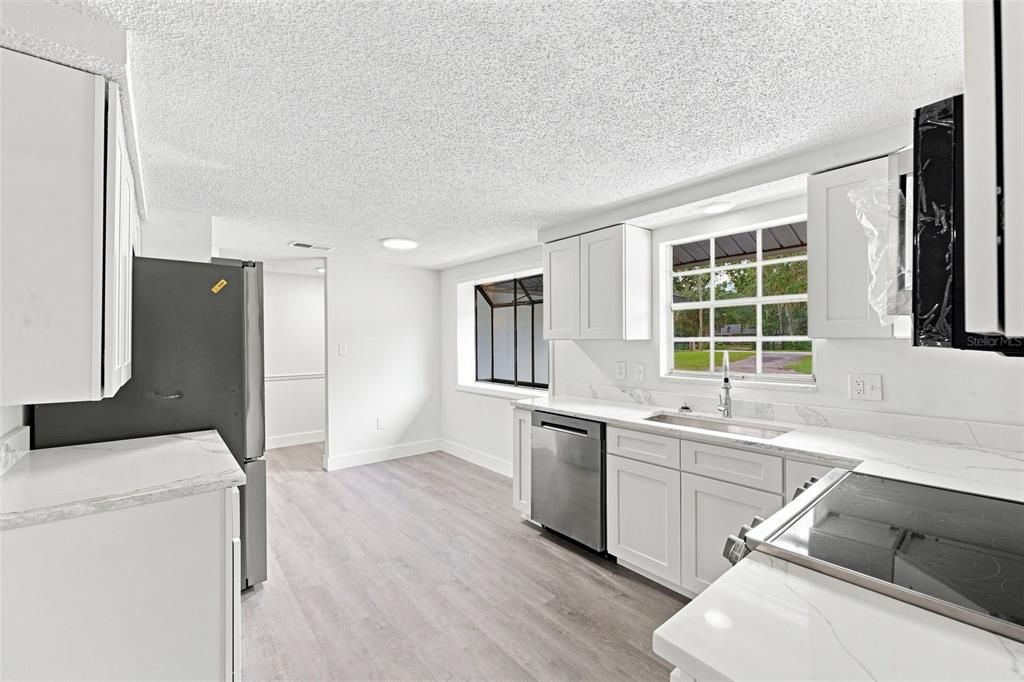 For Sale: $499,000 (3 beds, 3 baths, 2150 Square Feet)