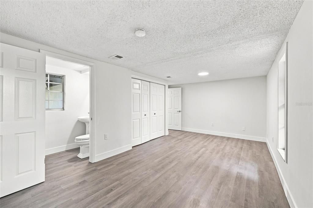 For Sale: $499,000 (3 beds, 3 baths, 2150 Square Feet)