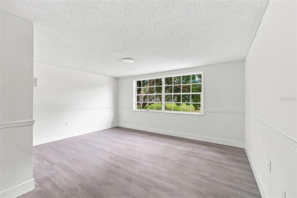 For Sale: $499,000 (3 beds, 3 baths, 2150 Square Feet)