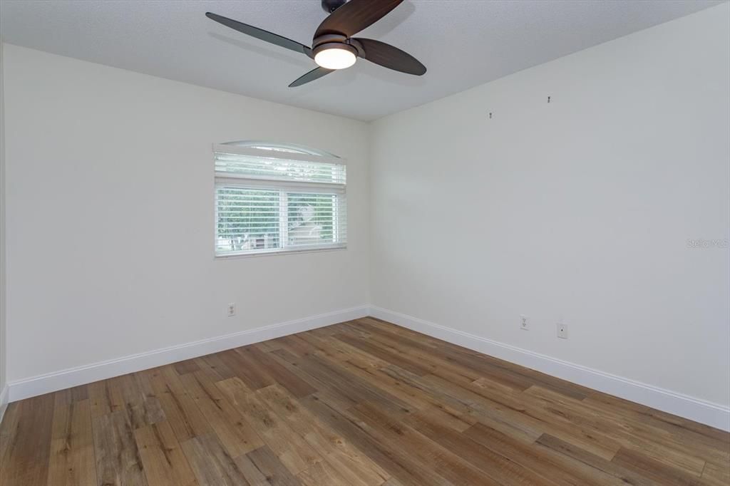 For Rent: $3,200 (3 beds, 2 baths, 1952 Square Feet)