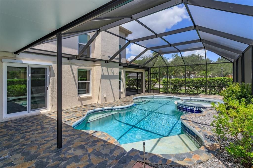 For Rent: $3,200 (3 beds, 2 baths, 1952 Square Feet)
