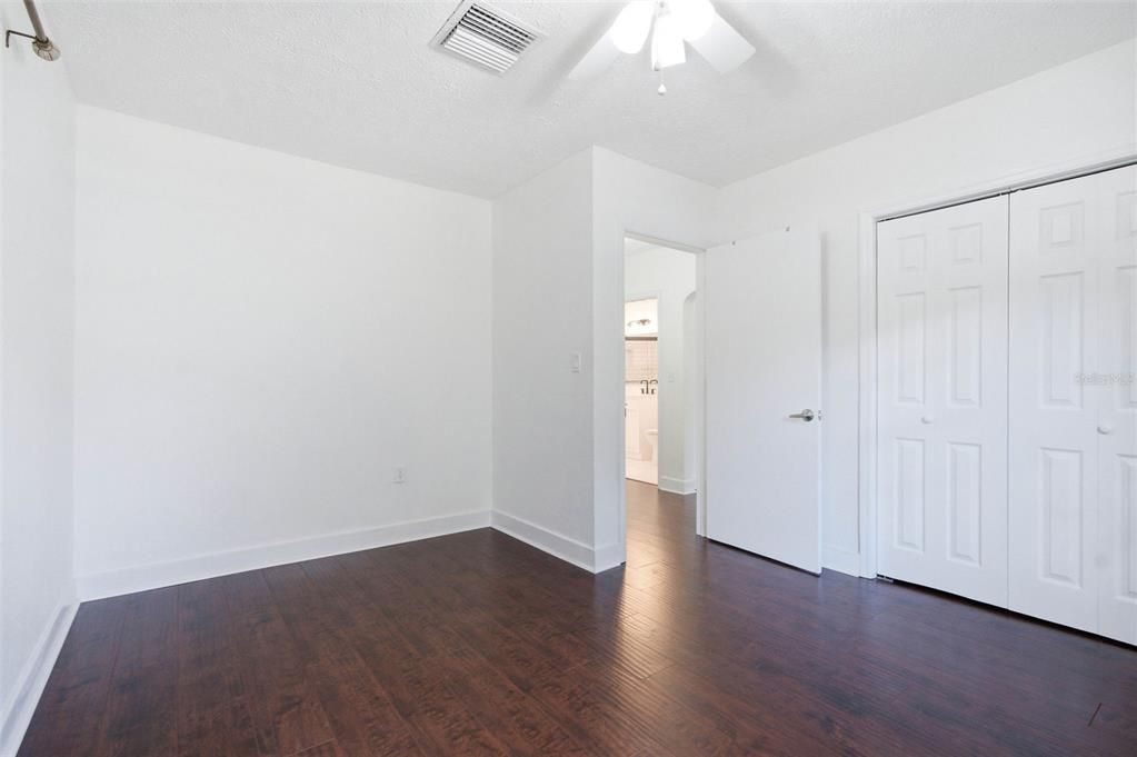 For Rent: $2,495 (3 beds, 1 baths, 1123 Square Feet)
