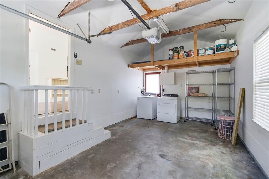For Rent: $2,495 (3 beds, 1 baths, 1123 Square Feet)