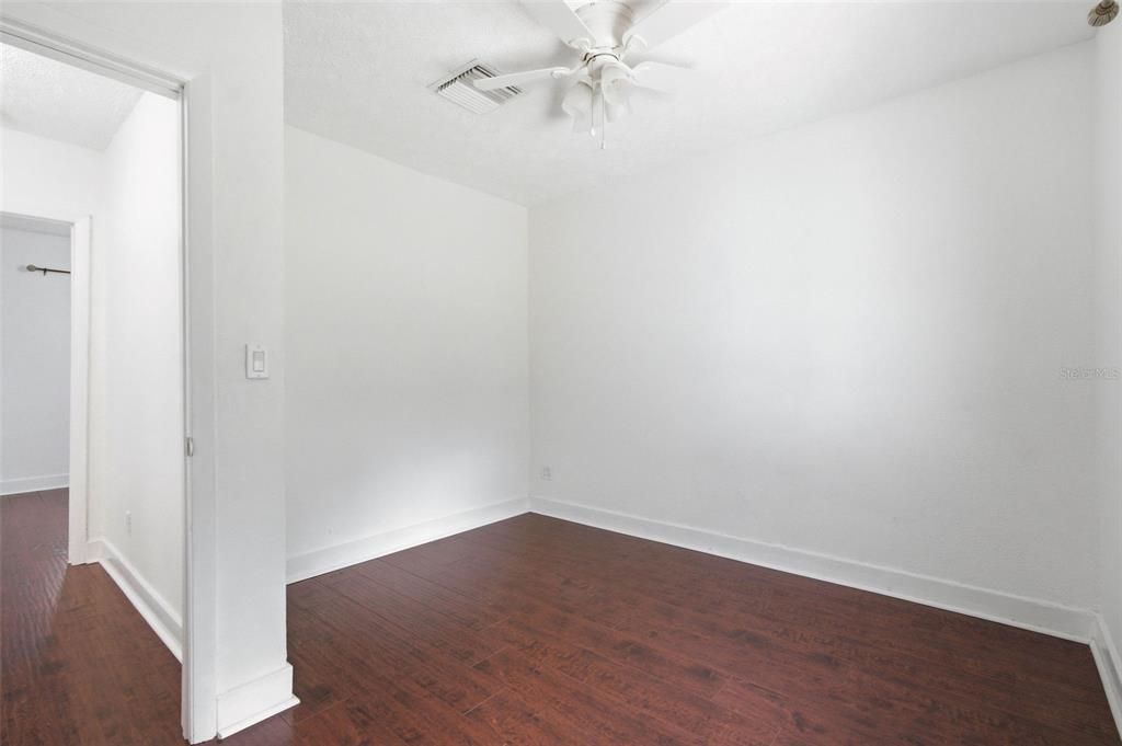 For Rent: $2,495 (3 beds, 1 baths, 1123 Square Feet)