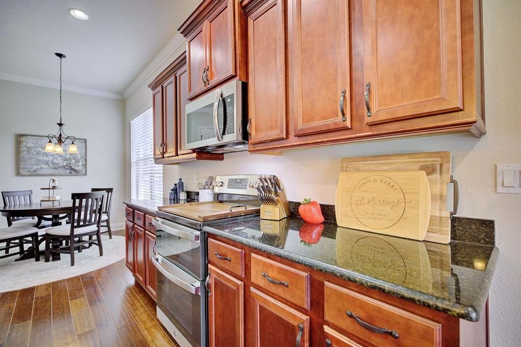 En Venta: $549,000 (4 camas, 2 baños, 2206 Pies cuadrados)