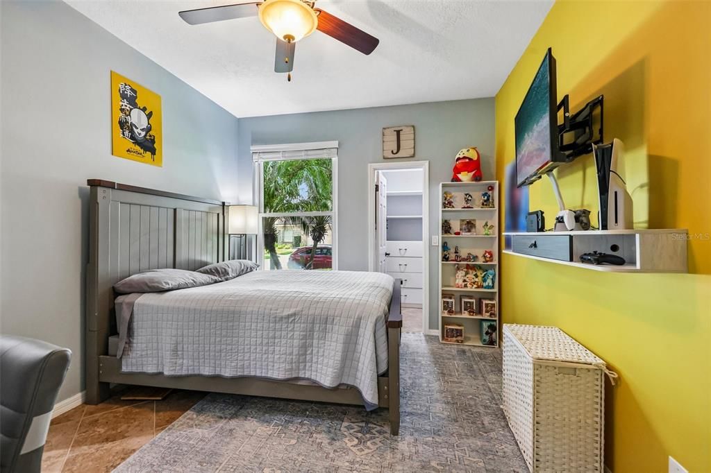 En Venta: $465,000 (4 camas, 2 baños, 2241 Pies cuadrados)