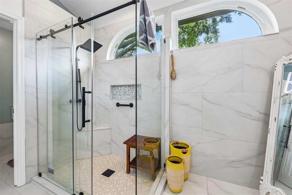 En Venta: $465,000 (4 camas, 2 baños, 2241 Pies cuadrados)