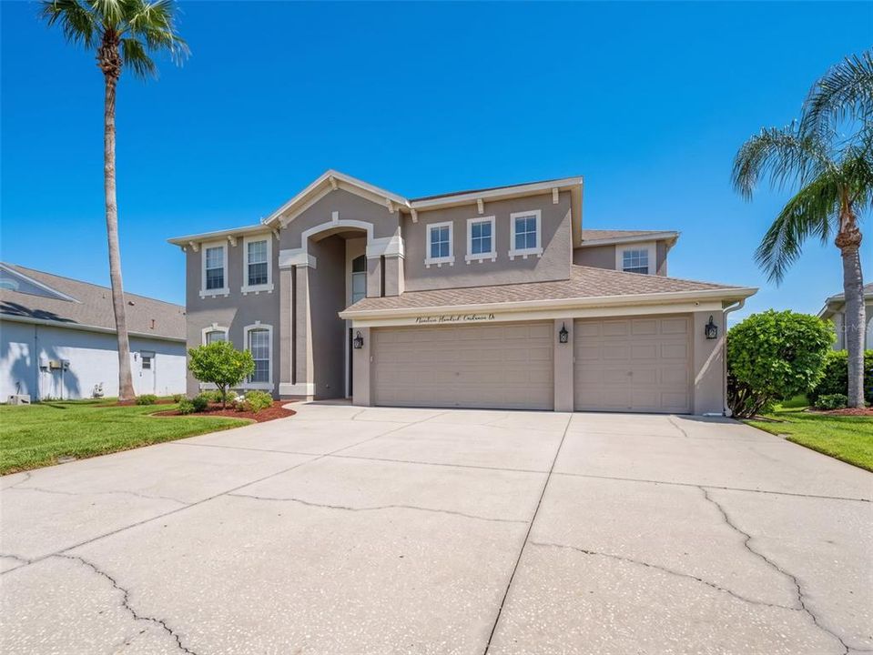En Venta: $716,000 (6 camas, 3 baños, 3435 Pies cuadrados)