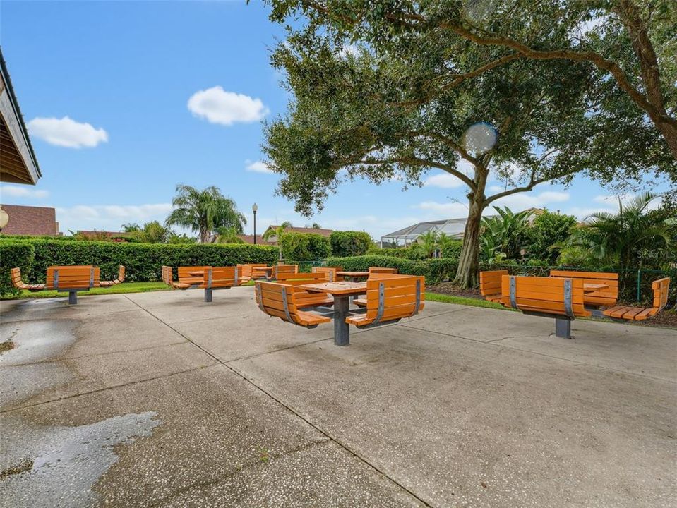 En Venta: $716,000 (6 camas, 3 baños, 3435 Pies cuadrados)
