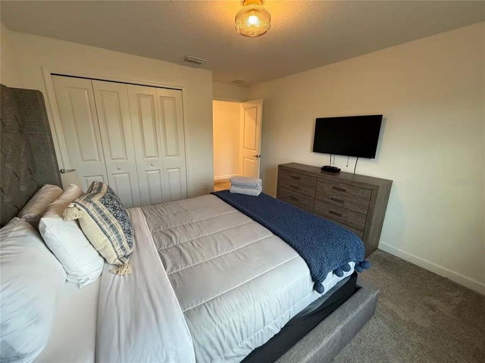 En Venta: $540,000 (4 camas, 3 baños, 1902 Pies cuadrados)