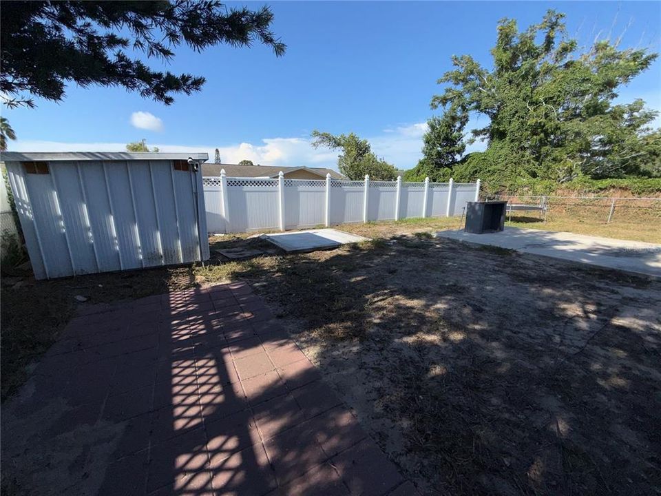 На продажу: $189,500 (2 спален, 1 ванн, 1349 Квадратных фут)