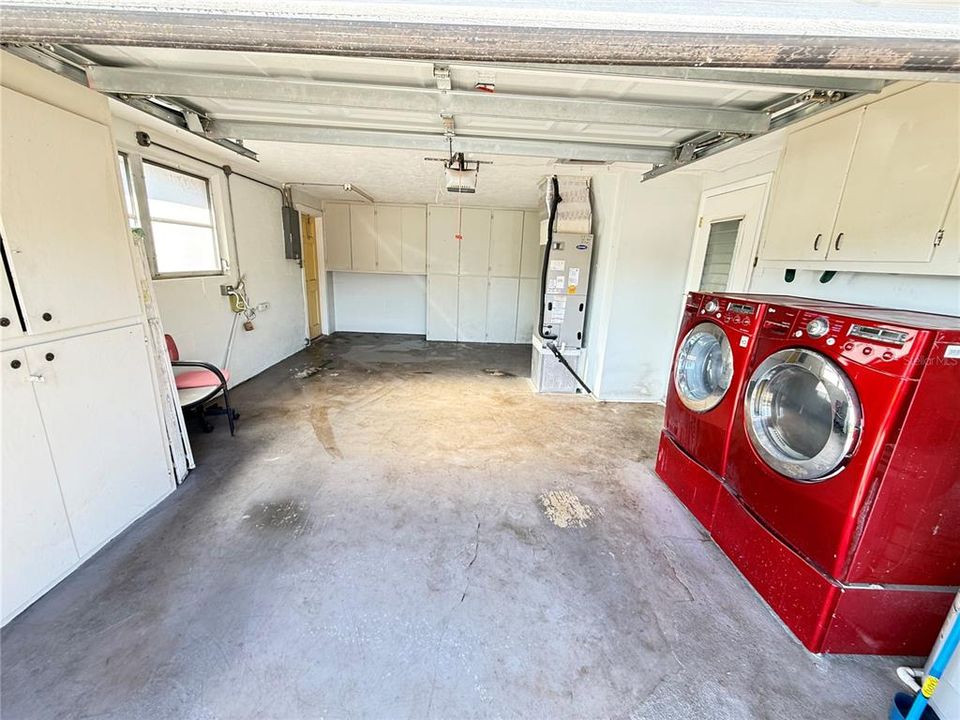 На продажу: $189,500 (2 спален, 1 ванн, 1349 Квадратных фут)