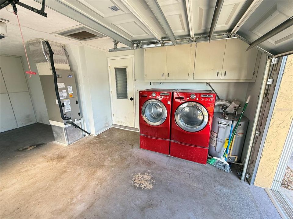 На продажу: $189,500 (2 спален, 1 ванн, 1349 Квадратных фут)