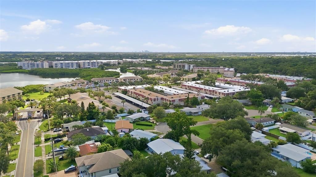 На продажу: $119,000 (2 спален, 2 ванн, 1010 Квадратных фут)