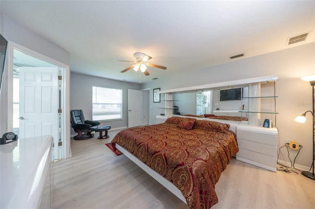 For Sale: $360,000 (3 beds, 2 baths, 2013 Square Feet)