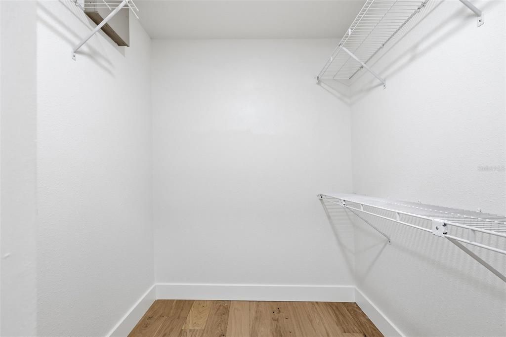 En Venta: $734,999 (5 camas, 3 baños, 2492 Pies cuadrados)