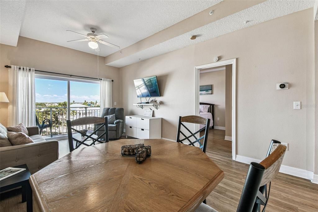 En Venta: $487,500 (2 camas, 1 baños, 770 Pies cuadrados)