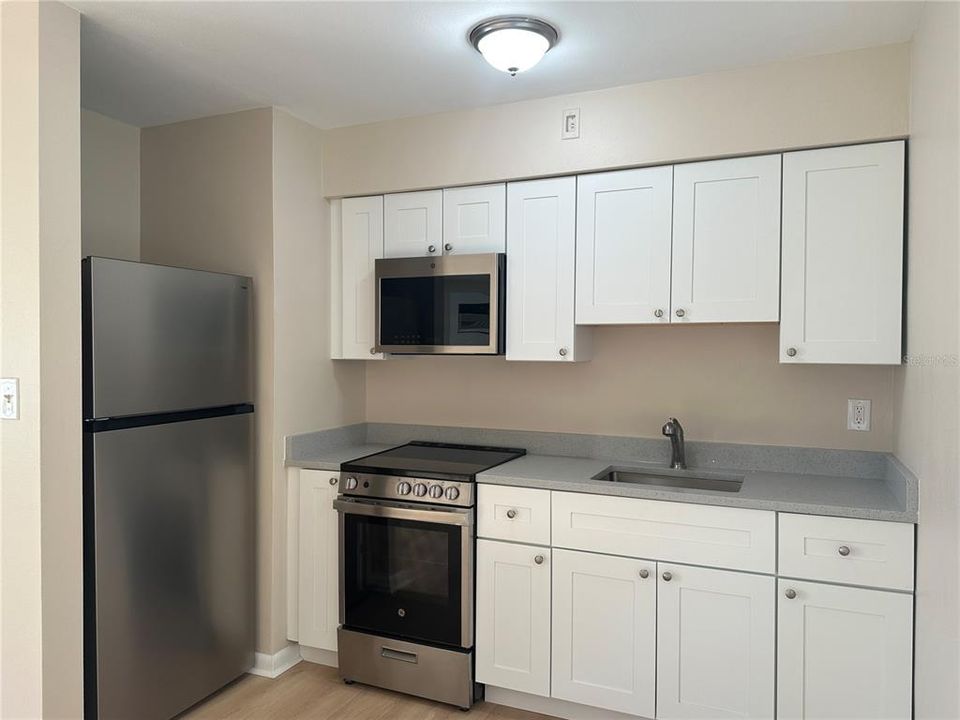 For Rent: $1,575 (1 beds, 1 baths, 650 Square Feet)