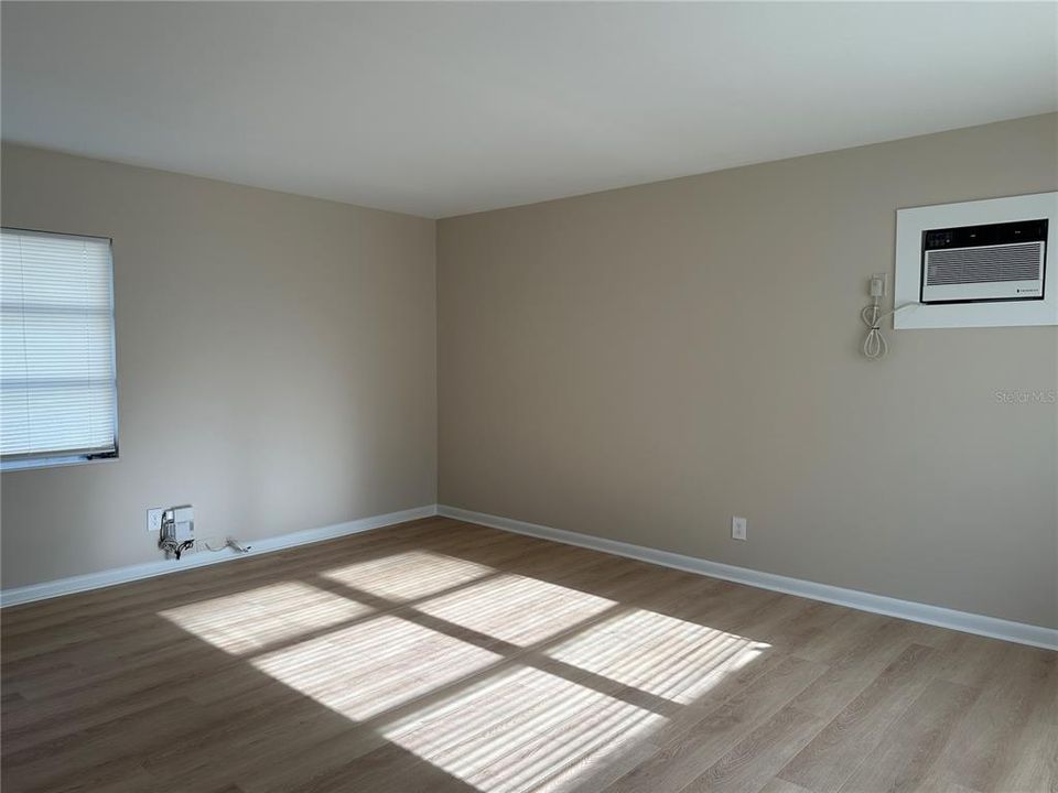 For Rent: $1,575 (1 beds, 1 baths, 650 Square Feet)