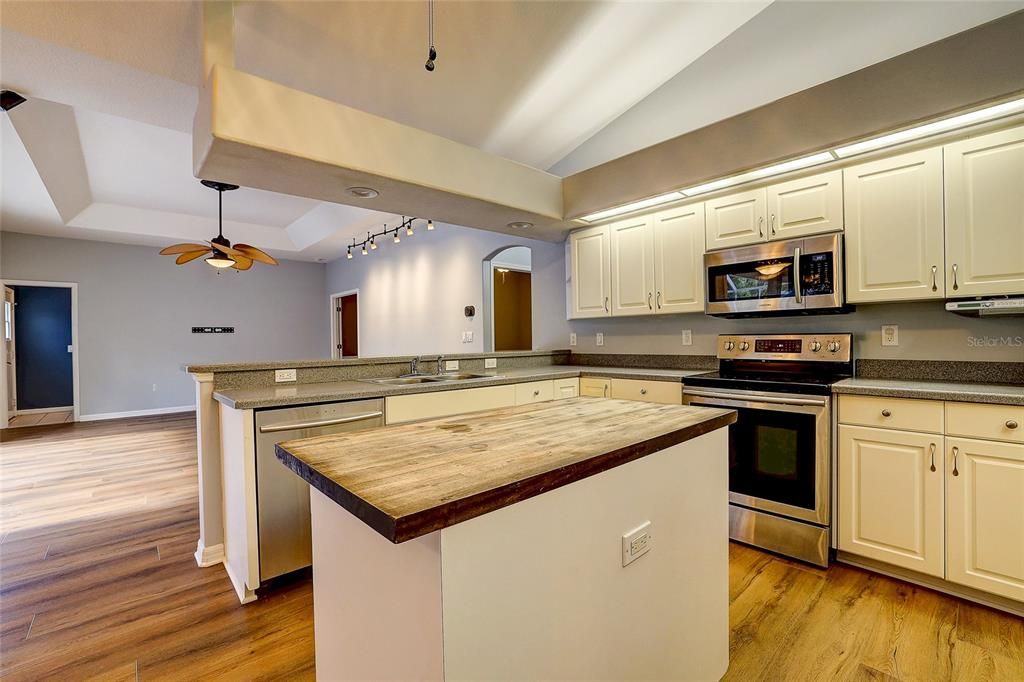 For Sale: $725,000 (5 beds, 2 baths, 2449 Square Feet)