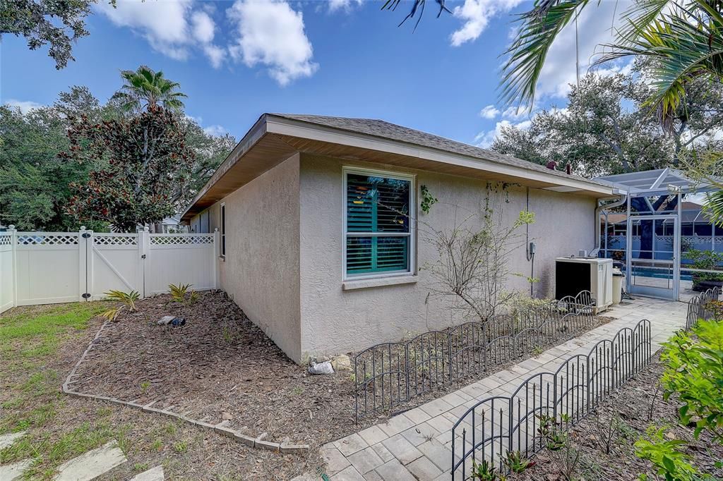 For Sale: $725,000 (5 beds, 2 baths, 2449 Square Feet)