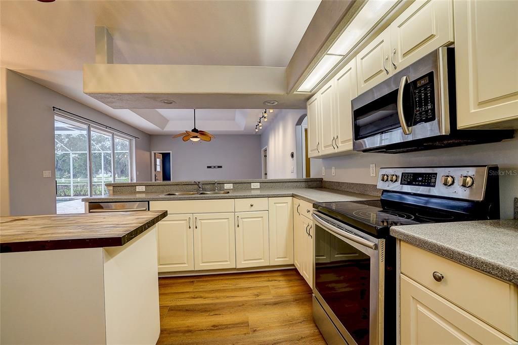 For Sale: $725,000 (5 beds, 2 baths, 2449 Square Feet)