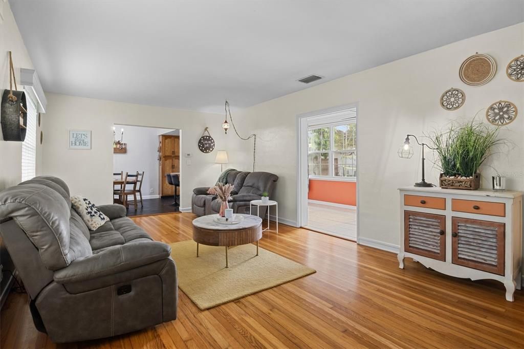 For Sale: $515,000 (4 beds, 4 baths, 2236 Square Feet)