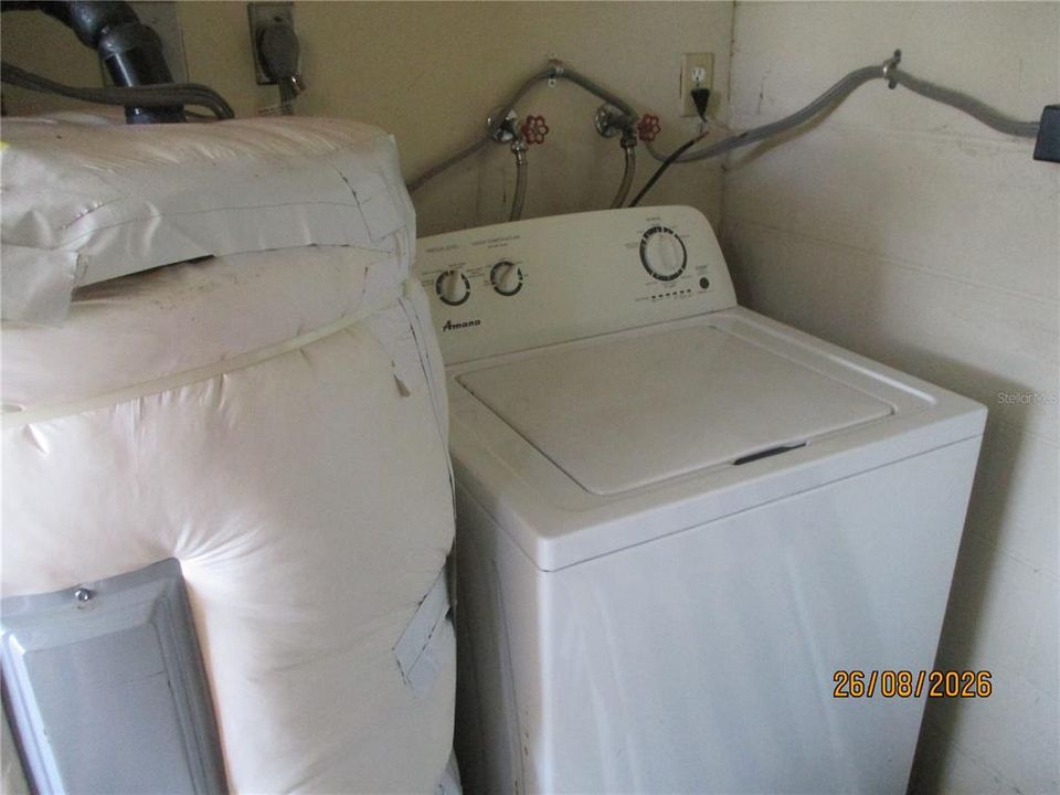 На продажу: $179,900 (2 спален, 1 ванн, 1020 Квадратных фут)