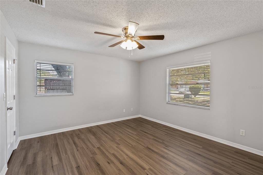 For Rent: $1,799 (3 beds, 2 baths, 1392 Square Feet)