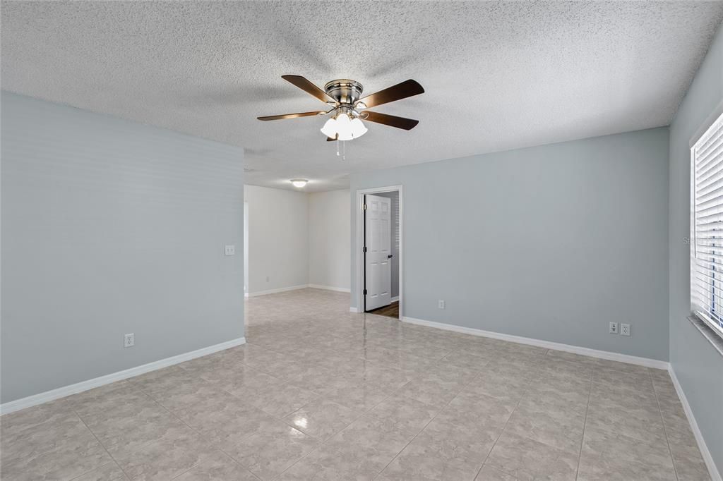 For Rent: $1,799 (3 beds, 2 baths, 1392 Square Feet)