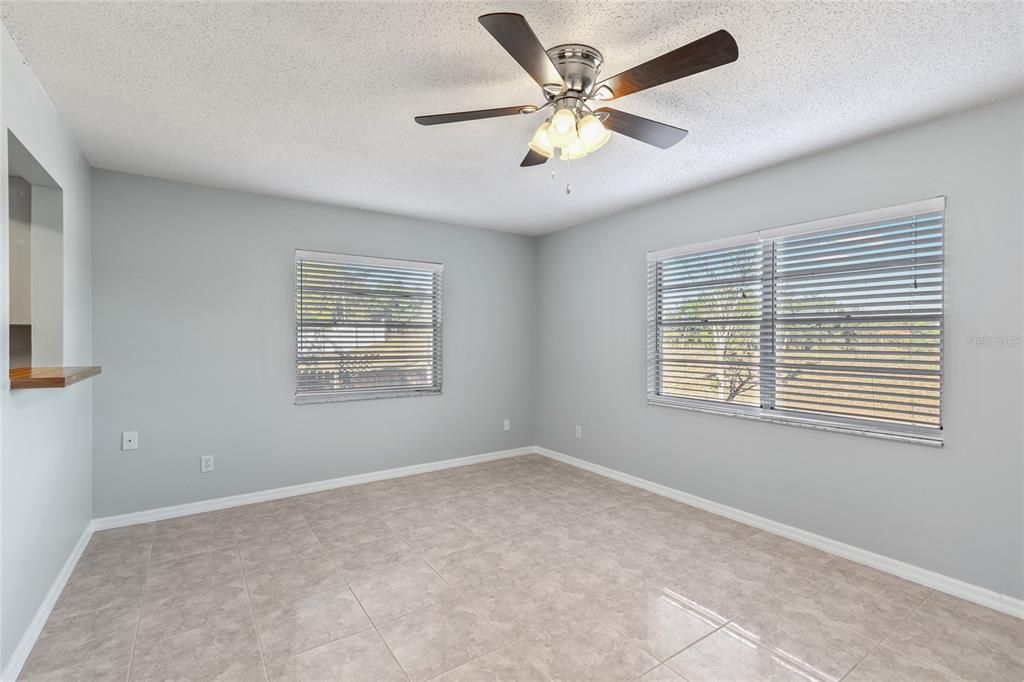 For Rent: $1,799 (3 beds, 2 baths, 1392 Square Feet)