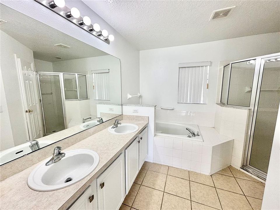 For Rent: $1,850 (3 beds, 2 baths, 1438 Square Feet)